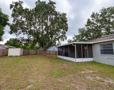2613 Summit Street - Photo Thumbnail 4