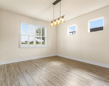 5517 Potenza Drive - Photo Thumbnail 16