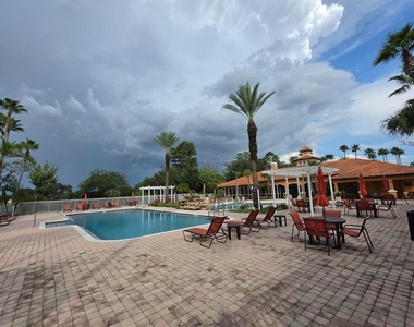 5483 Vineland Road - Photo Thumbnail 15