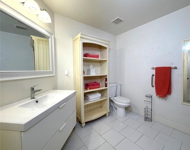 501 Mirasol Circle - Photo Thumbnail 16