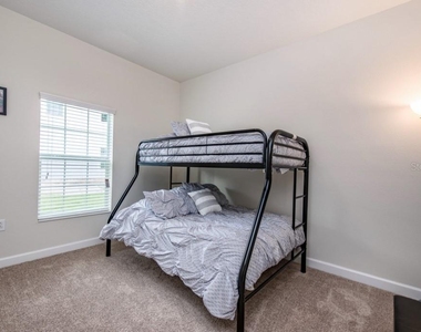 9047 Dogleg Drive - Photo Thumbnail 5
