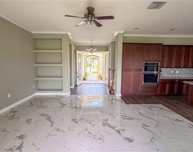 2141 Sherbrook Avenue - Photo Thumbnail 42