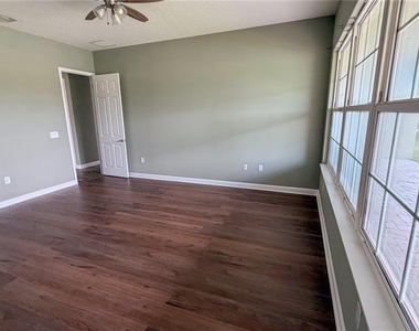 2141 Sherbrook Avenue - Photo Thumbnail 32