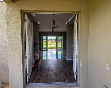 2141 Sherbrook Avenue - Photo Thumbnail 3