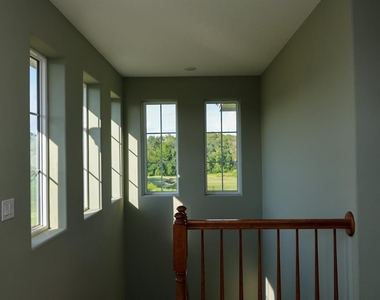 2141 Sherbrook Avenue - Photo Thumbnail 23