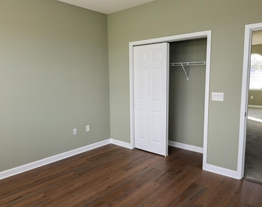 2141 Sherbrook Avenue - Photo Thumbnail 29
