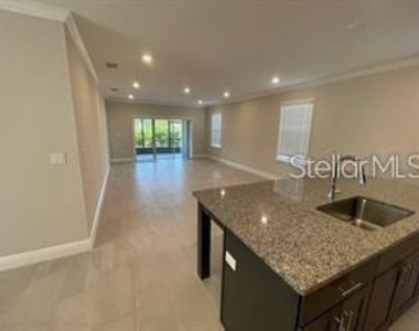 3882 Sagefield Drive - Photo Thumbnail 4