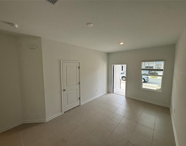 3087 Chromatic Street - Photo Thumbnail 3