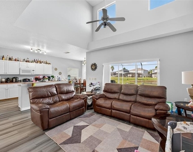 1202 Cumbrian Lakes Court - Photo Thumbnail 7
