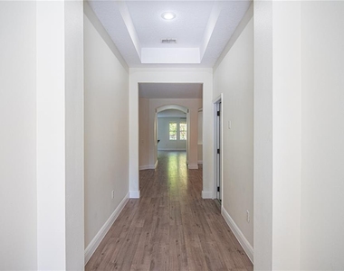 9516 Piccadilly Sky Way - Photo Thumbnail 6