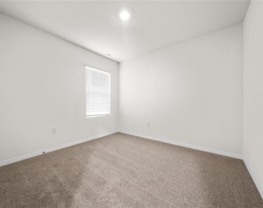 2667 Swooping Sparrow Drive - Photo Thumbnail 15