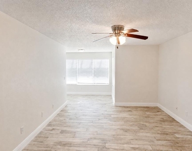 5156 Conroy Road - Photo Thumbnail 3