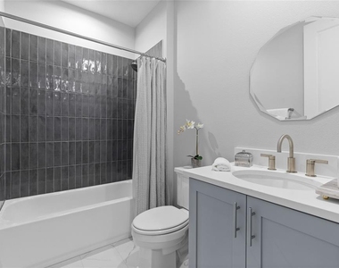 2205 Broadbrook Drive - Photo Thumbnail 21