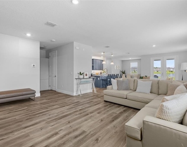2205 Broadbrook Drive - Photo Thumbnail 7