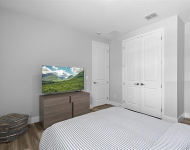 2205 Broadbrook Drive - Photo Thumbnail 24