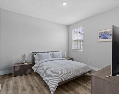 2205 Broadbrook Drive - Photo Thumbnail 23