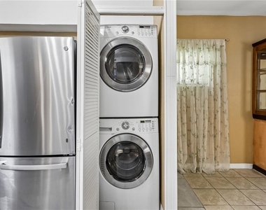 3123 Lawrence Street - Photo Thumbnail 7