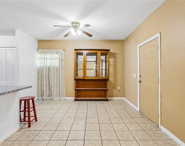 3123 Lawrence Street - Photo Thumbnail 4