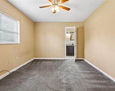 3123 Lawrence Street - Photo Thumbnail 12