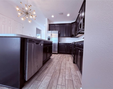 253 Luxmore Road - Photo Thumbnail 22