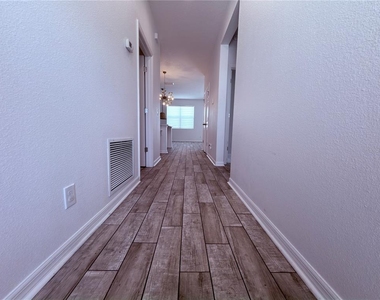 253 Luxmore Road - Photo Thumbnail 8