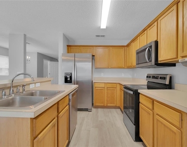 12928 Lexington Summit Street - Photo Thumbnail 23