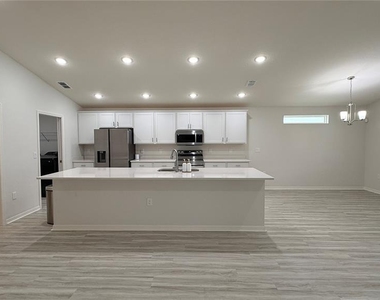 3139 Laurel Oak Lane - Photo Thumbnail 16