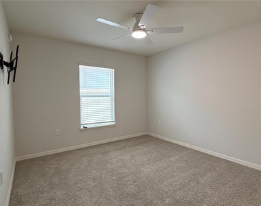 3139 Laurel Oak Lane - Photo Thumbnail 14