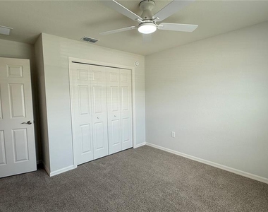 3139 Laurel Oak Lane - Photo Thumbnail 4