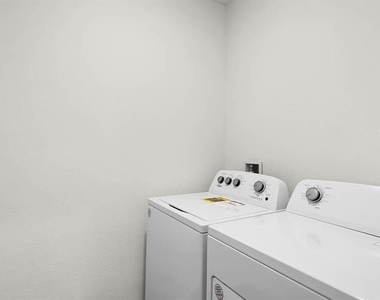 1628 Hummingbird Road - Photo Thumbnail 26