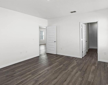 1628 Hummingbird Road - Photo Thumbnail 12