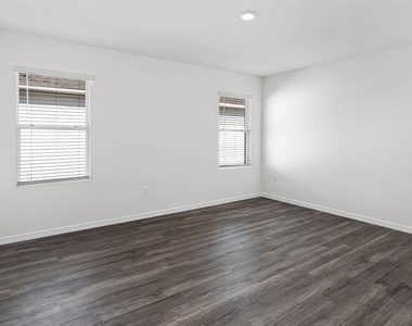 1628 Hummingbird Road - Photo Thumbnail 11