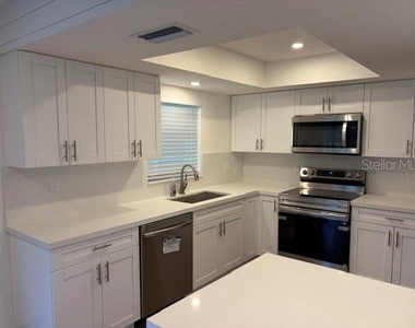 8985 Sw 196th Terrace Road - Photo Thumbnail 8