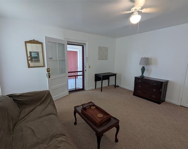 6635 Se 221st Street - Photo Thumbnail 7