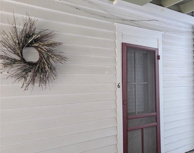 6635 Se 221st Street - Photo Thumbnail 3
