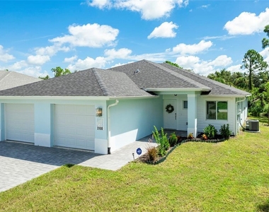 2100 Como Street - Photo Thumbnail 3