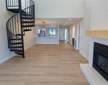 3850 Mariners Walk - Photo Thumbnail 9