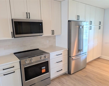 3850 Mariners Walk - Photo Thumbnail 13