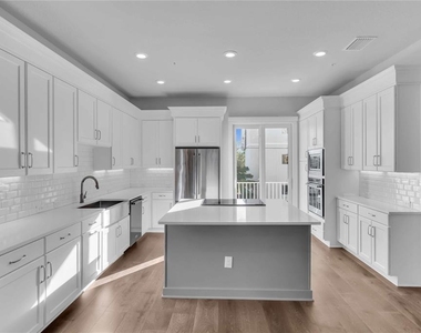 506 Laurel Park Drive - Photo Thumbnail 4