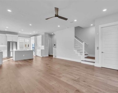 506 Laurel Park Drive - Photo Thumbnail 7