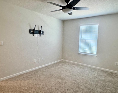5424 Peaceful Creek Cove - Photo Thumbnail 24