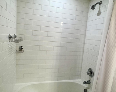5424 Peaceful Creek Cove - Photo Thumbnail 31