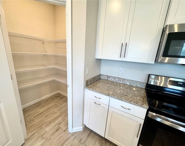 5424 Peaceful Creek Cove - Photo Thumbnail 13