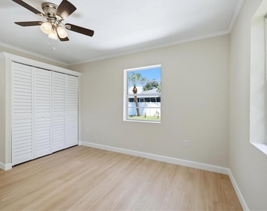 228 Stanford Road - Photo Thumbnail 18