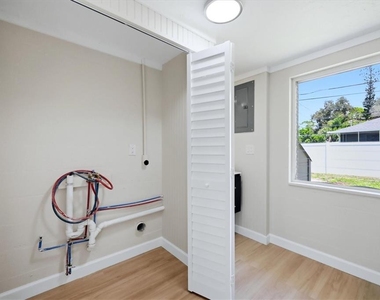 228 Stanford Road - Photo Thumbnail 21