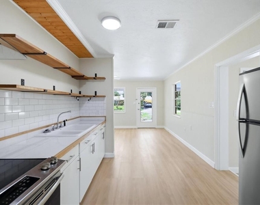 228 Stanford Road - Photo Thumbnail 14