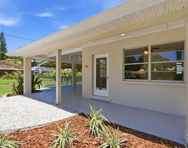 228 Stanford Road - Photo Thumbnail 4