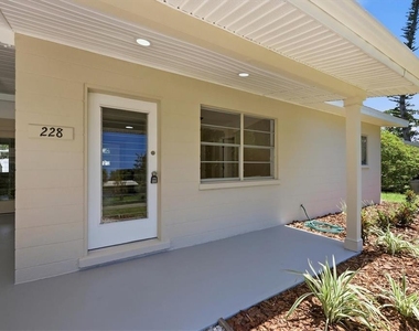 228 Stanford Road - Photo Thumbnail 5