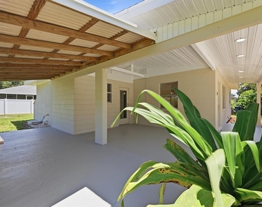 228 Stanford Road - Photo Thumbnail 3