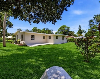 228 Stanford Road - Photo Thumbnail 28